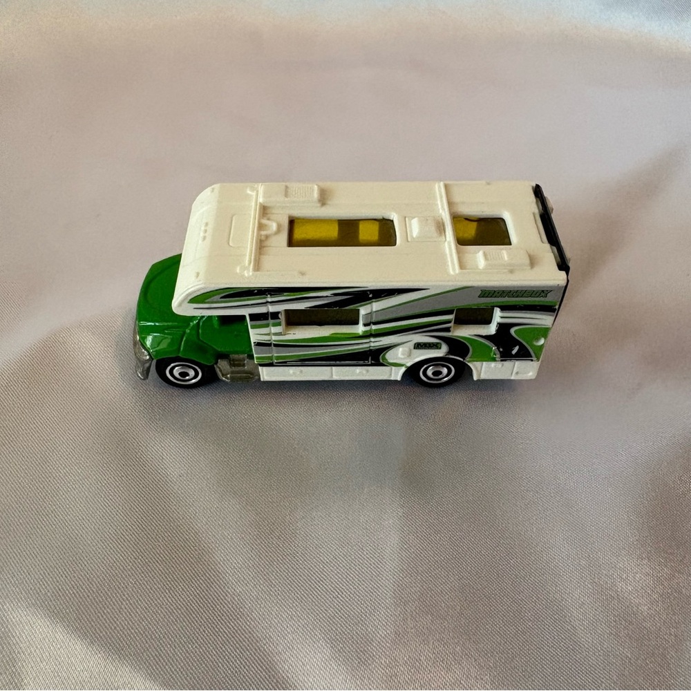 Mattel •‎ Matchbox MBX Motor Home
